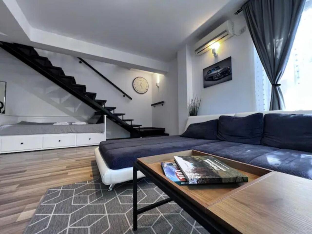 Vila Luminoasa Cu Curte Privata Bucharest Exterior photo